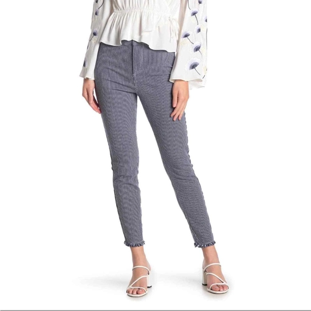 Cupcakes & Cashmere • Womens Wren Navy White Striped Skinny Frayed Hem Jeans